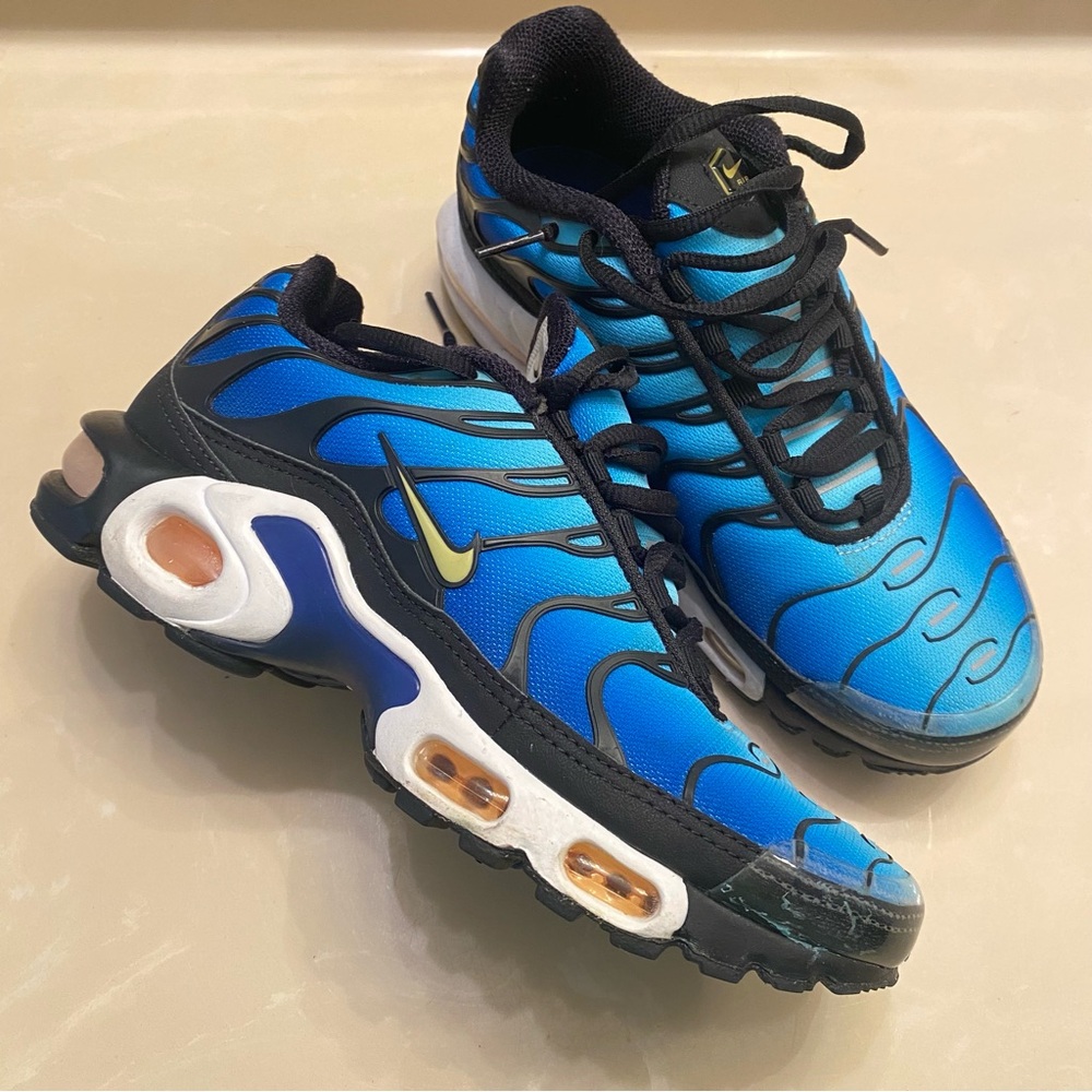 Men’s Nike Airmax 2018 Hyperblue size 5.5